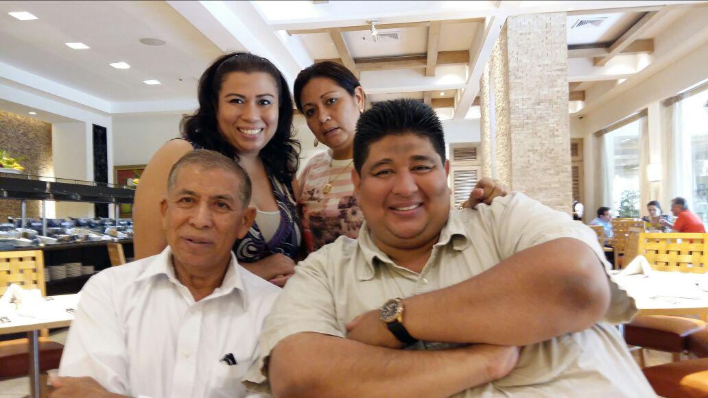 josuec76's tweet photo. Familia " Caballero Amaya" http://t.co/BQUDzq8bwC
