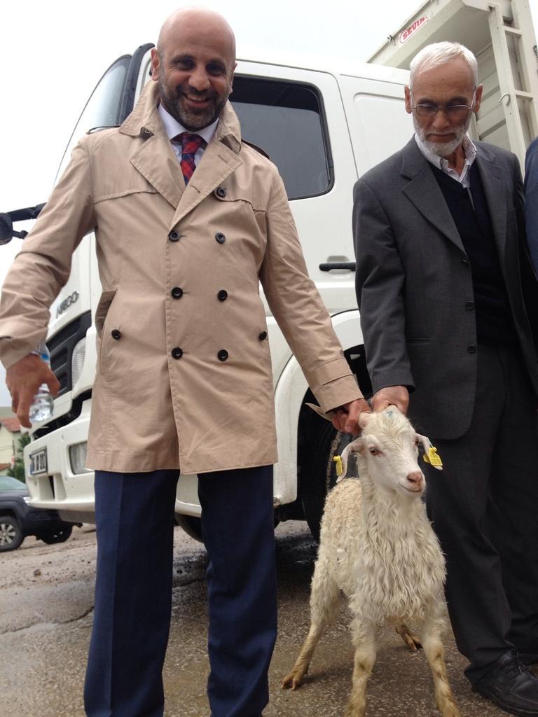 Seyis Teke, Küçük olduğuna bakma, Ankara keçisinin hası burda!