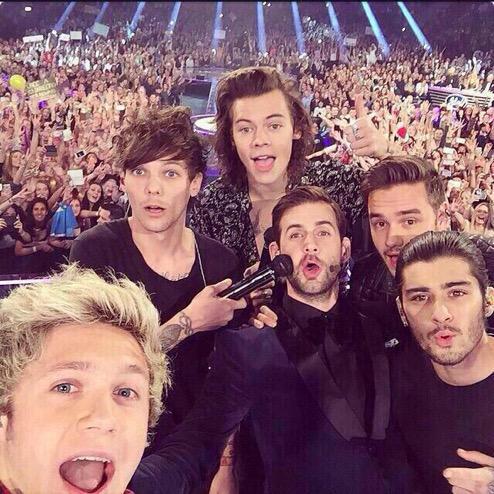 022_karlita's tweet image. #ChoiceSelfieTaker Niall Horan ·♡♥Sin duda es el mejor para esta nominación #ChoiceFandom Directioners *-* 1D