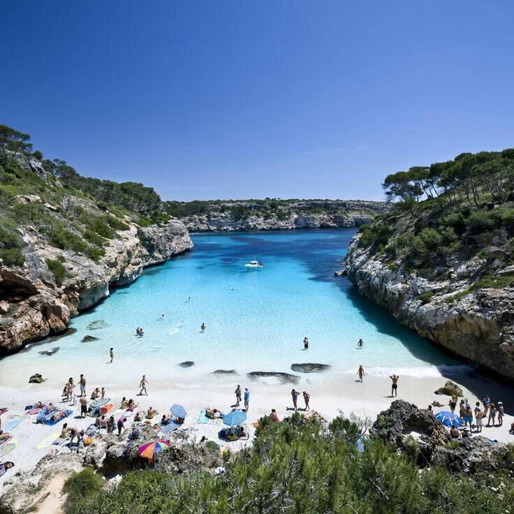 OraYReflexiona's tweet photo. Playa Caló des Moro, Mallorca ❤️😍❤️😍 http://t.co/8LSRnMpa7G