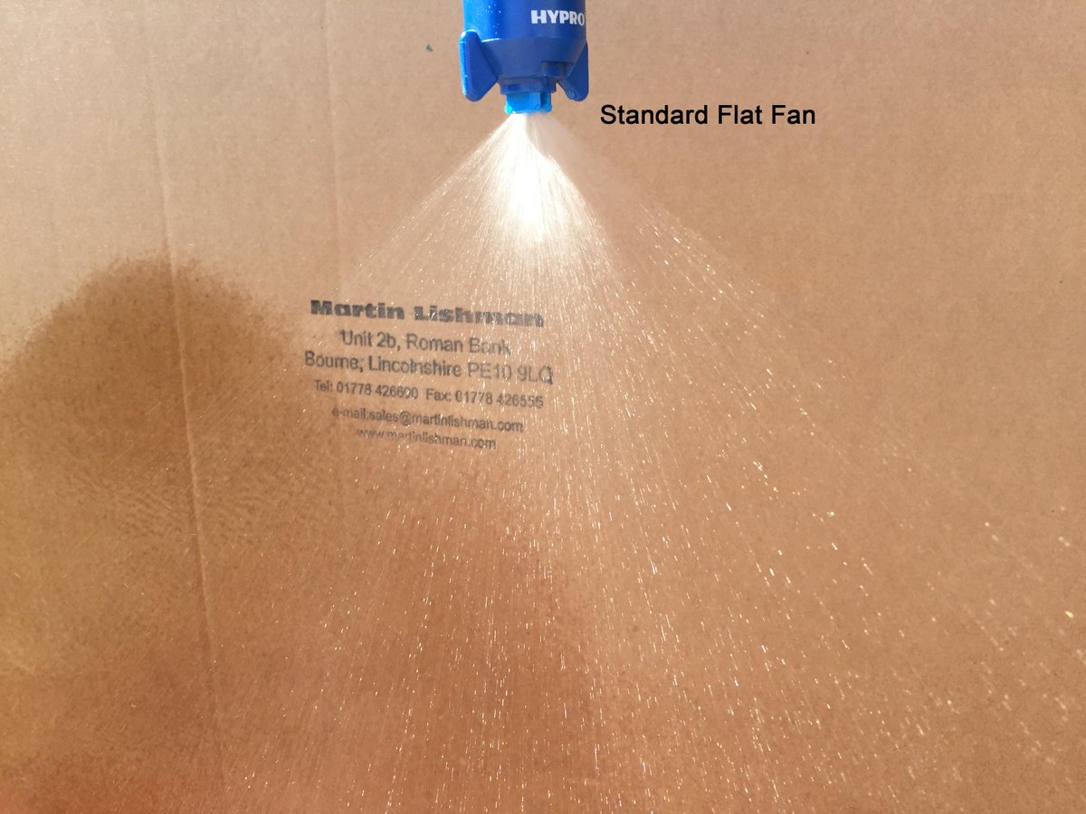 Martin_Lishman's tweet photo. Only 30 ideal spraying days a year, Air Inclusion Nozzles lets you spray in more windy conditions! #MLtipoftheweek http://t.co/5gyBdBV2VB