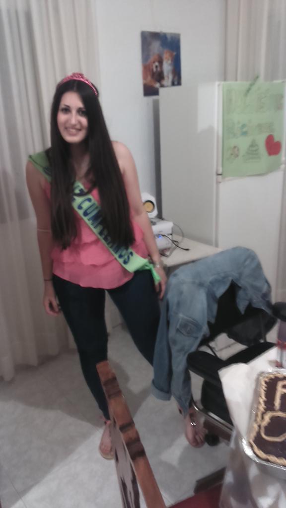 Ceciliagraciia's tweet photo. Sumando años en la mejor compañía,GRACIAS 💜 http://t.co/bfbInEPoVG