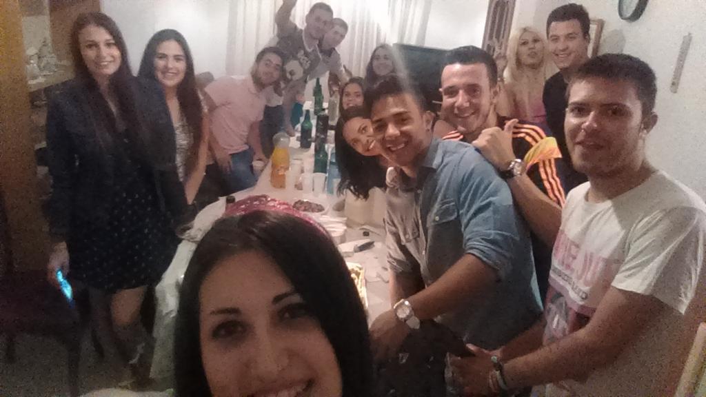 Ceciliagraciia's tweet photo. Sumando años en la mejor compañía,GRACIAS 💜 http://t.co/bfbInEPoVG