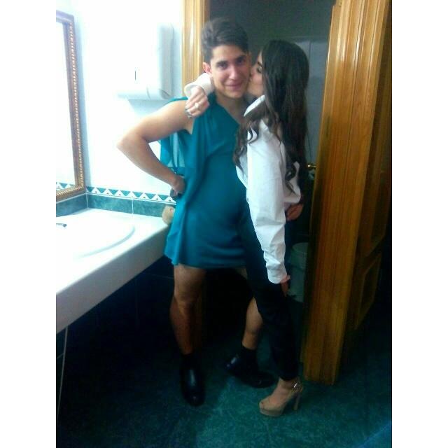LidyaPhernndez's tweet photo. Por todos los años compartidos "tia buena". Por hacer de la graduación uno de los días más especiales de mi vida http://t.co/DNzIOuX2YV