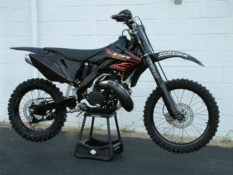 PostsbadCross's tweet image. 500CR AFX un avion ⚫🚀