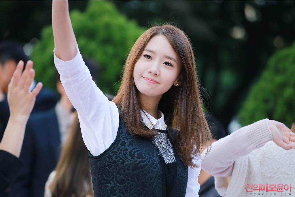 Happy birthday Im Yoona wish you happy healthy wealthy you\re adorable 