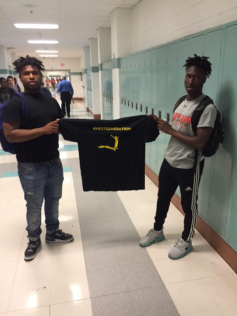 BlakeNextGen15's tweet photo. Looking at them Repping #NextGeneration2 🙏🏽💪🏾💯✊🏾 http://t.co/TY37ENr4qG