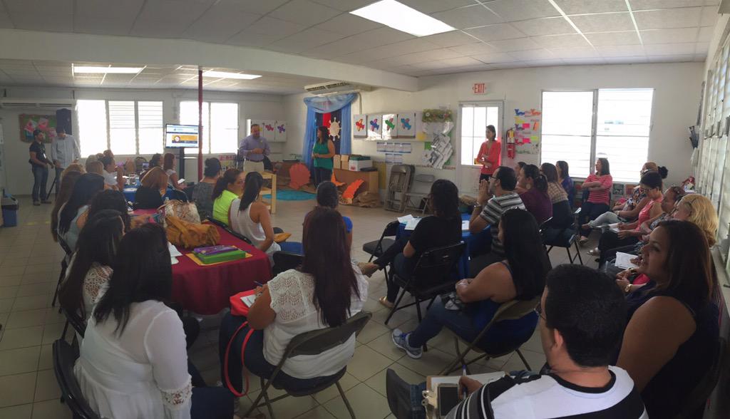 CHernandezpr's tweet photo. Hoy compartimos con personal docente del Programa Head Start de Quebradillas junto @avelezpr12 #trabajoenequipo http://t.co/pRQZTHFtus