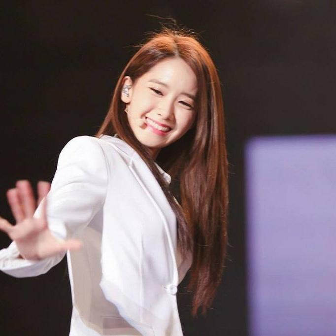 Happy birthday to my one and only bias! Im Yoona! You inspired me. 