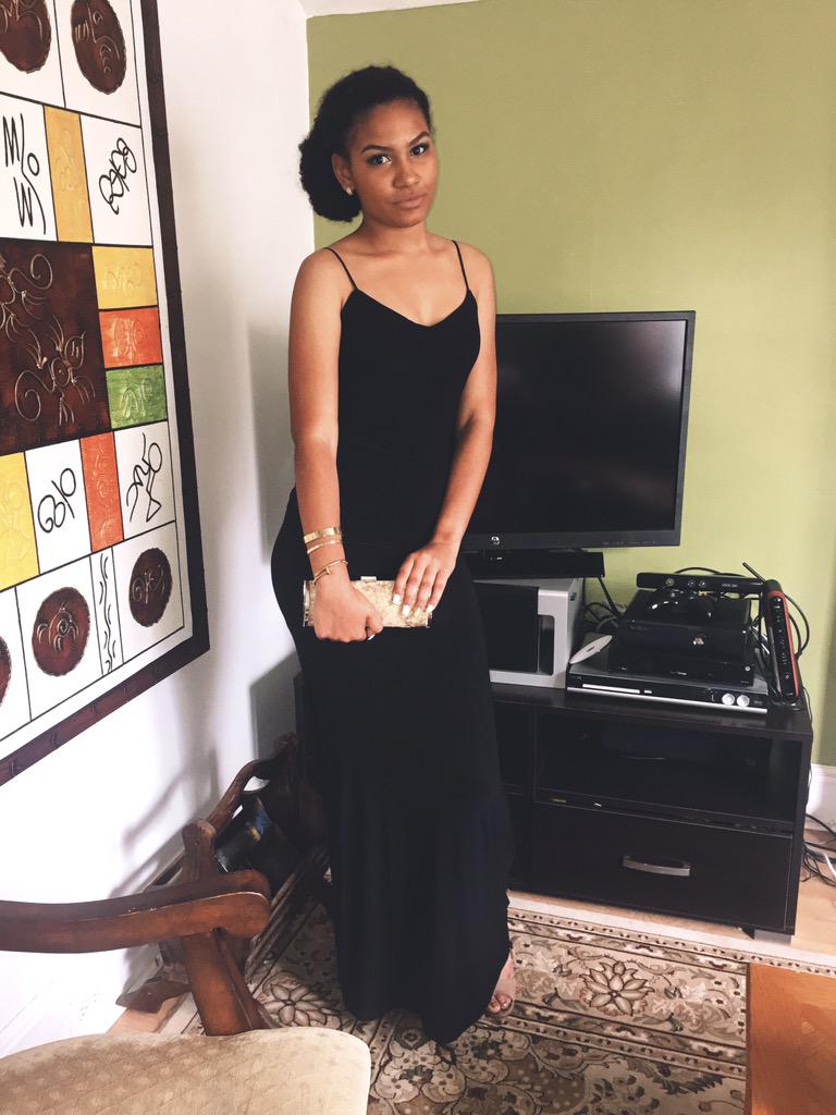 nikoleyami_'s tweet photo. πΈπ½ #KHSPROM2015 http://t.co/4STf9NRgW1