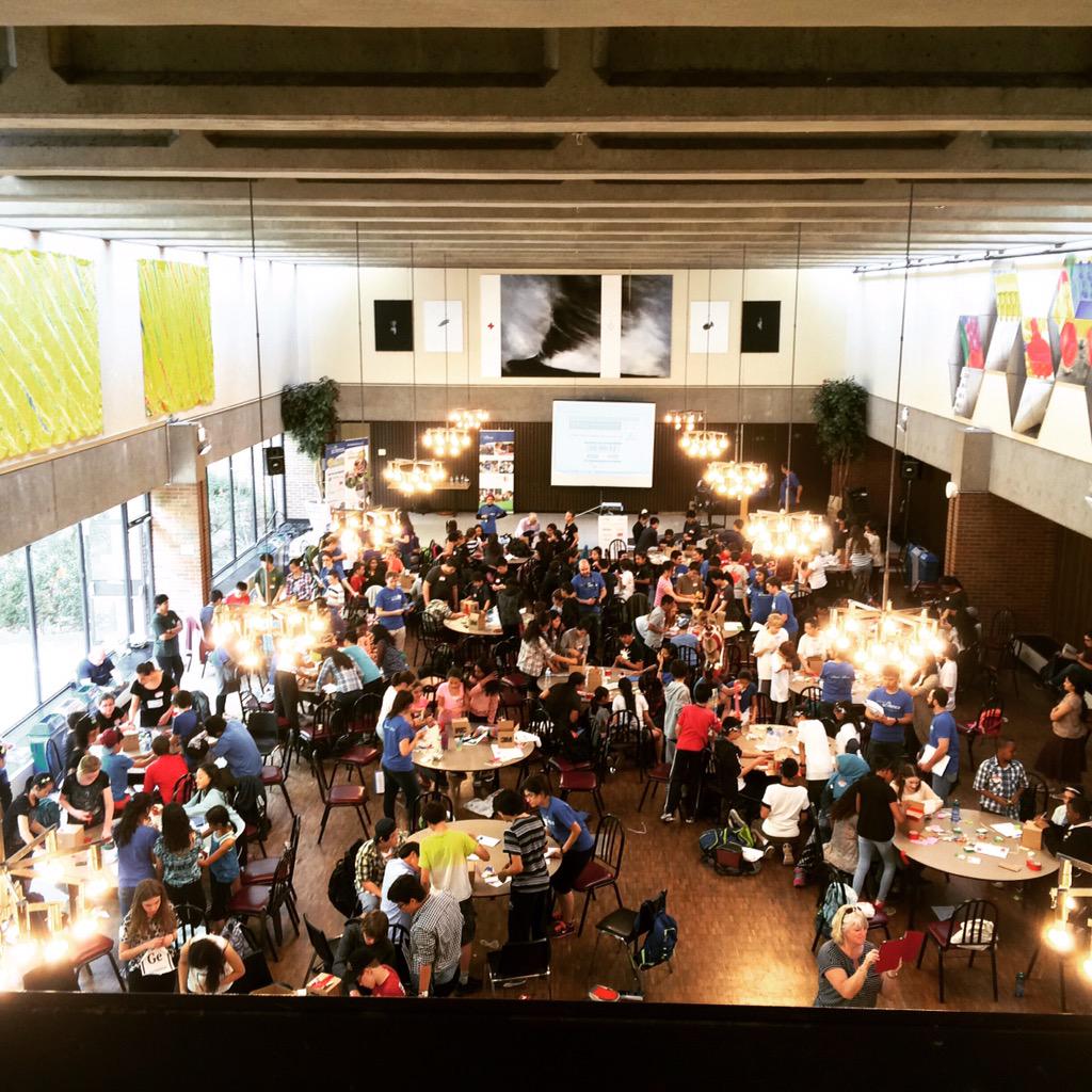 LoLiTaRsHaHd's tweet photo. @YorkUScience @yorkuniversity @LetsTalkScience challenge day at Yorku #sciencespirit #science #awesomeday #yorku http://t.co/jFxBCfqaG1