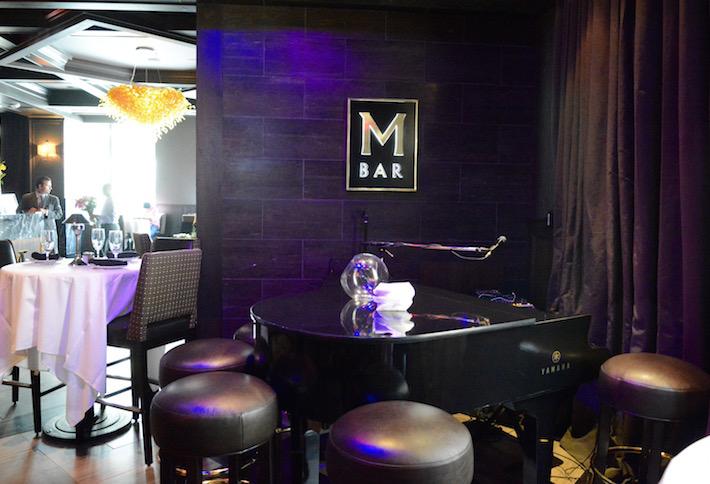 DiningBisnow's tweet photo. 5 ways to impress someone at DC's @MastrosOfficial including the Pappy Van Winkle of Cognac http://t.co/gRWdWsWmtZ http://t.co/dhZebxdMI5