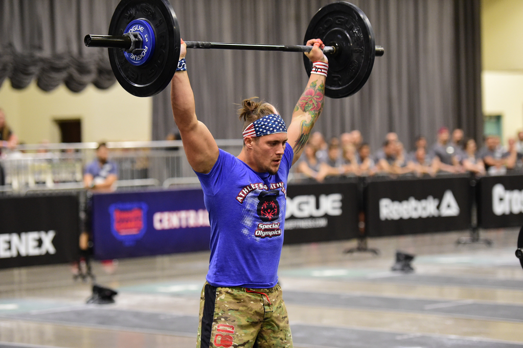 CrossFitGames's tweet photo. .@qtowncrossfit won Randy at the #CentralRegional in 2:28.
The women are up next. Watch live: http://t.co/uZ15QPheli http://t.co/h5XlgewM3D