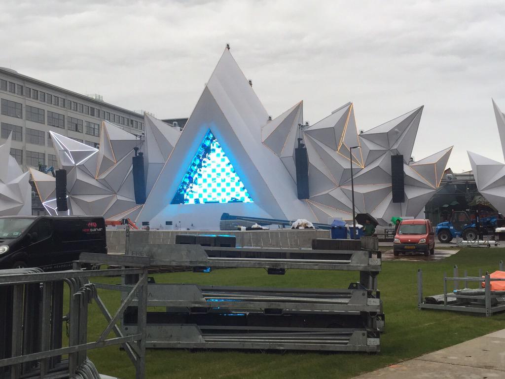 EDM040's tweet image. Little preview of what Eindhoven can expect during @FlyingDutchNL Eindhoven and dance is a perfect combination!