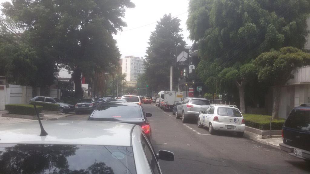 También ayudamos a agilizar el tránsito <a href="/MaggieHegyi/">Maggie Hegyi</a> Saludos. @delegacionMH