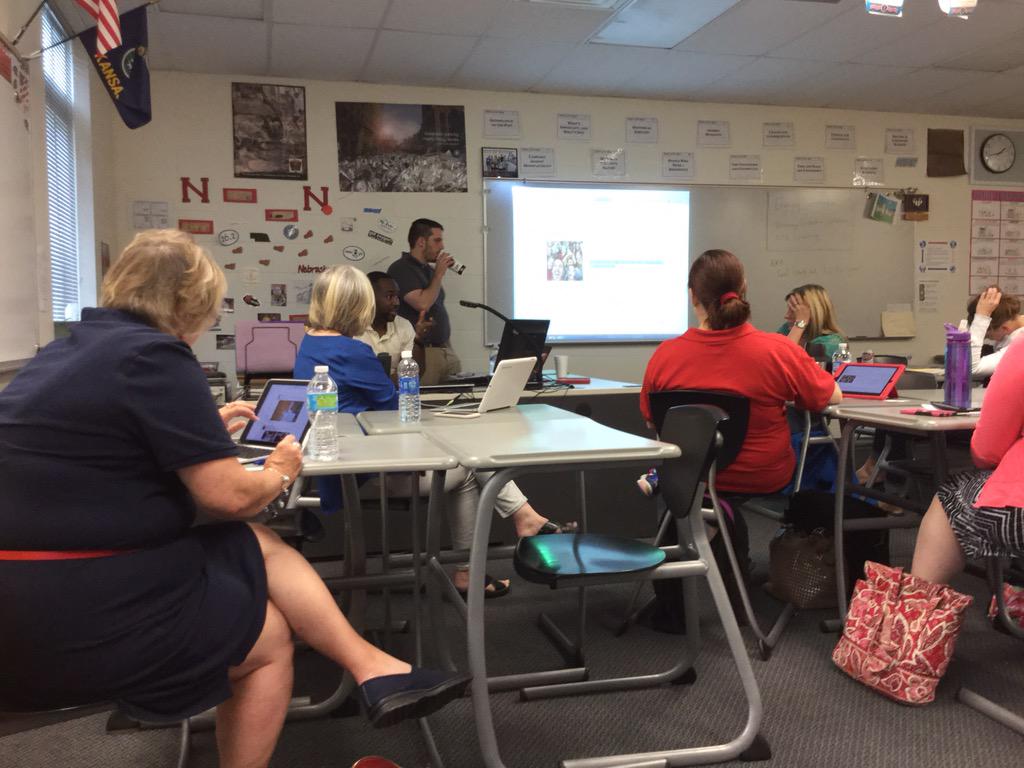 skzkp3992's tweet image. Enhanced teaching with stock and collins-Johnson! #OPSEdTech @opsedtech @teachlikeaninja