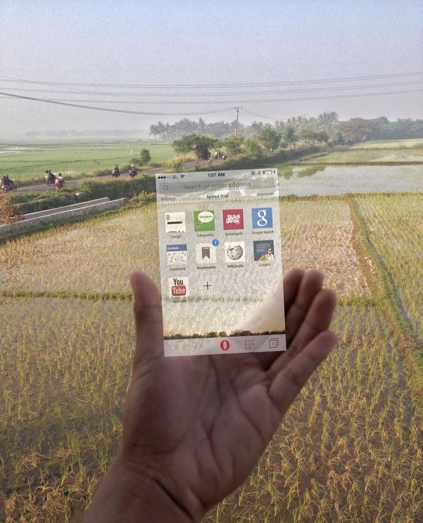 Djachsan's tweet image. Good morning ☀️☀️☀️! I start my day by visiting my favorite websites with opera mini @opera_id #OperaInHand