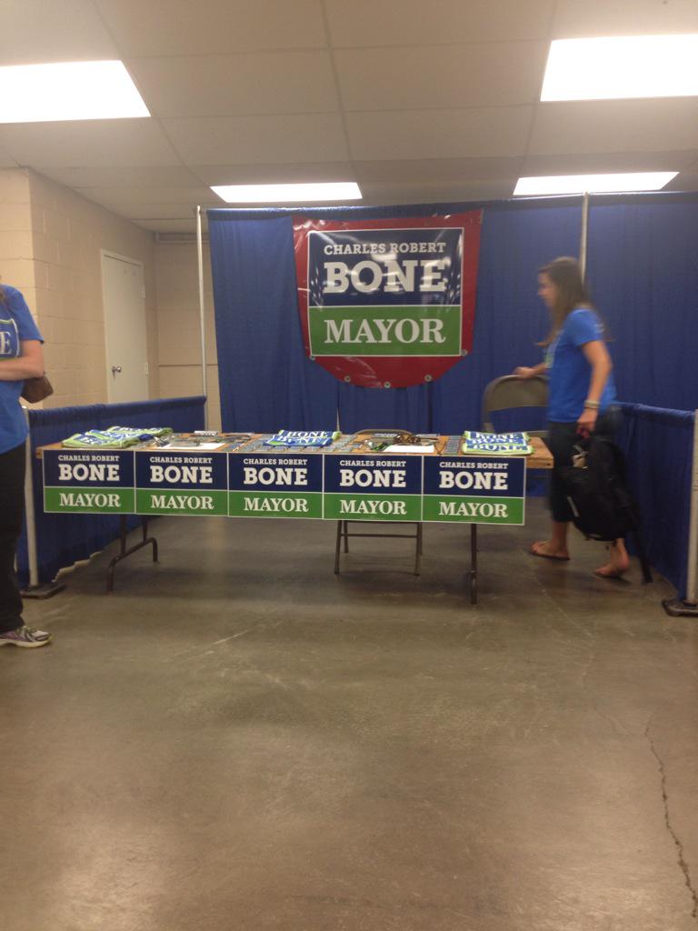 ChadDavis_38's tweet image. @charlesrbone setting up for today's corn poll!