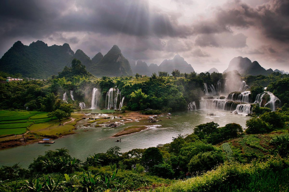 pix_earth's tweet image. Detian Waterfall, China-Vietnam border