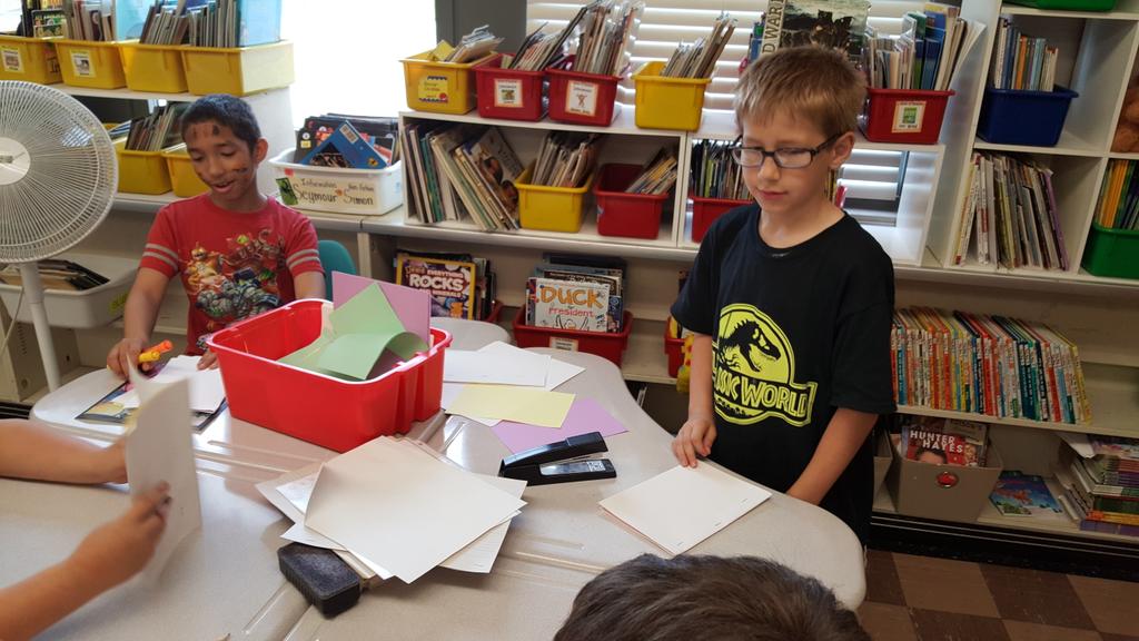 Seregs3rdGrade's tweet photo. Stained glass animals, memory books, writing cards, signing tshirts, and field day! @wrightdmps@wrightpd http://t.co/rF5AUxq2U2