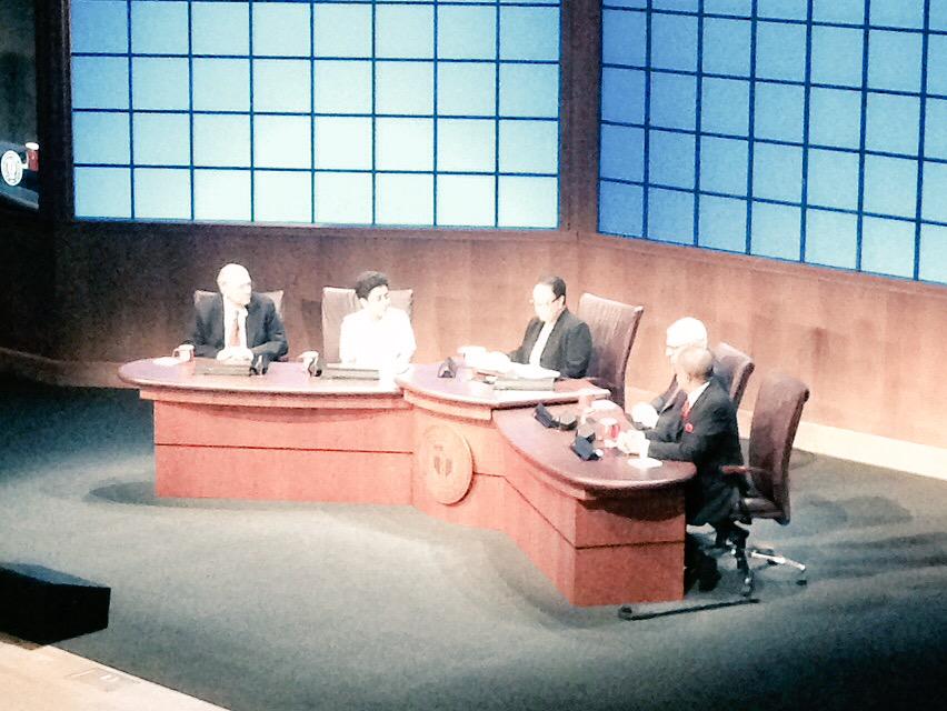 classdean18's tweet image. Amazing to hear Admiral Howard&apos;s story of resilience.  #hero #RPI2015 #RPIColloquy #RPIcommencement @RPIEvents