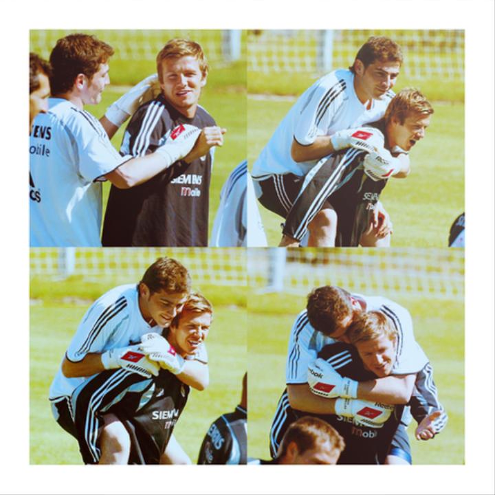 DailyBromance's tweet photo. Iker Casillas &amp; David Beckham 😍💗❤
#OldTimes http://t.co/bcEzQuA8pW