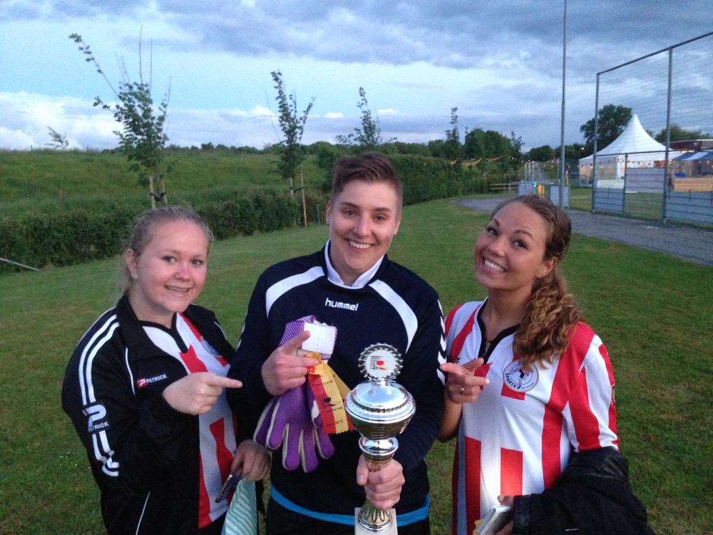 Erremuucup's tweet image. Ladies Night: Zeeuws Mix team wint de Hart voor Erremuu-cup! Beetje regen en wind, maar veel meer gezelligheid!