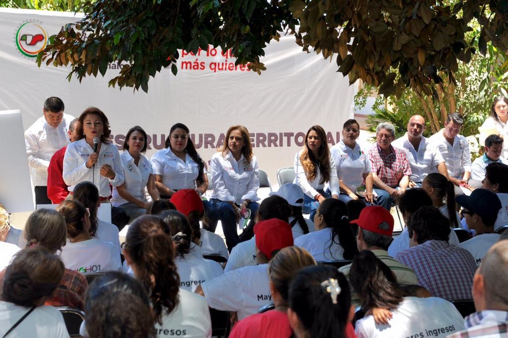 InfoAnaLilia's tweet photo. La dirigente del @MT_Nacional, @AnaLiliaHerrera se encuentra en #Sinaloa apoyando a la emetista @GloriaHimelda01 http://t.co/MiTiTSLGLA