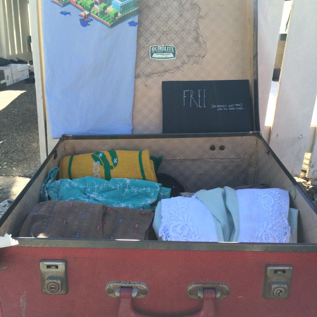 Yes. That is a Socceroos scarf. AND ITS FREE. #amblesidesale #confusedwithahintofanxiety