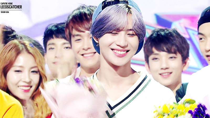 leedscatcher525's tweet photo. 150529 뮤직뱅크 샤이니 뷰 1위 캡쳐
Music Bank SHINee View 3rd Win
어느게 꽃이야? 태민호 너무 예뻐ㅠㅠ
#SHINeeView3rdWin http://t.co/tBS5jqO0bi