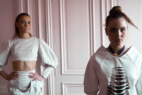 Artmode_show tweet media