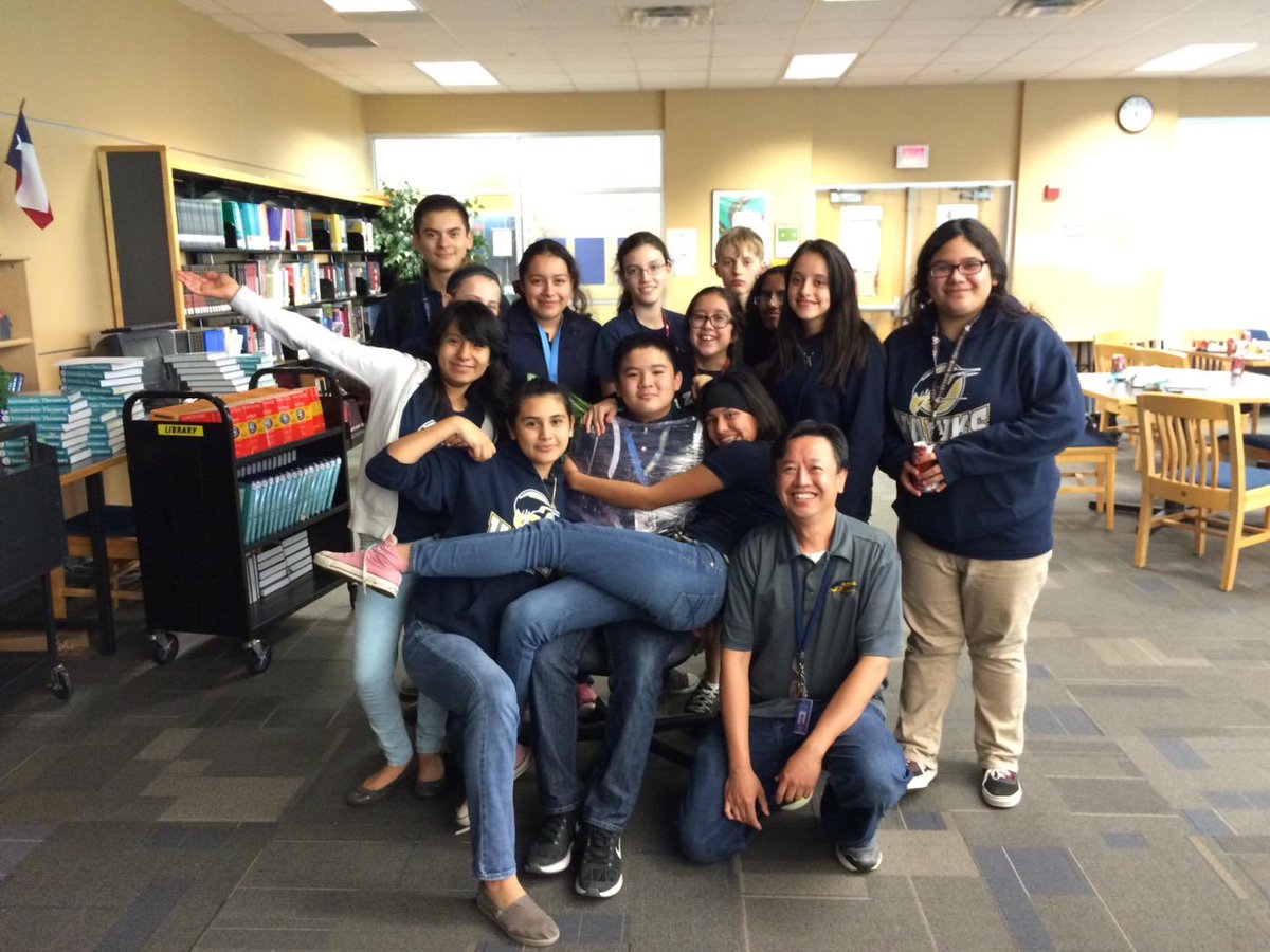 de Zavala MS Library tweet media