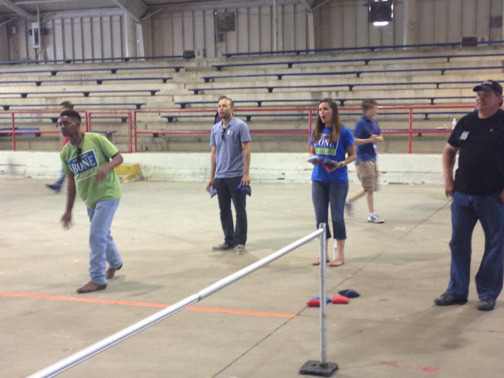 ChadDavis_38's tweet image. We got the #Bone4Mayor group up and leading for a little bit at the #Cornpoll @FAIRGROUNDSNASH