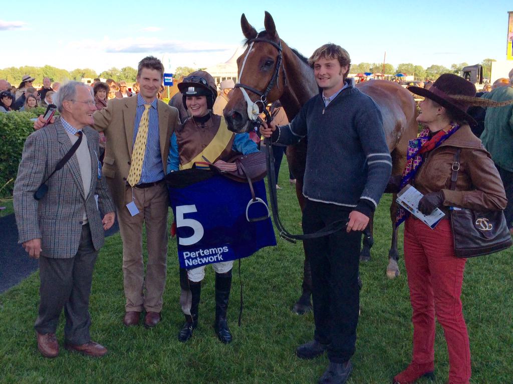 HunterChases's tweet photo. Fantastic performance by Moroman for David Kemp &amp; Barry Belchem. Thoroughly deserved. Excellent ride by @Ginaandrews3 http://t.co/kCIR5aSIpc
