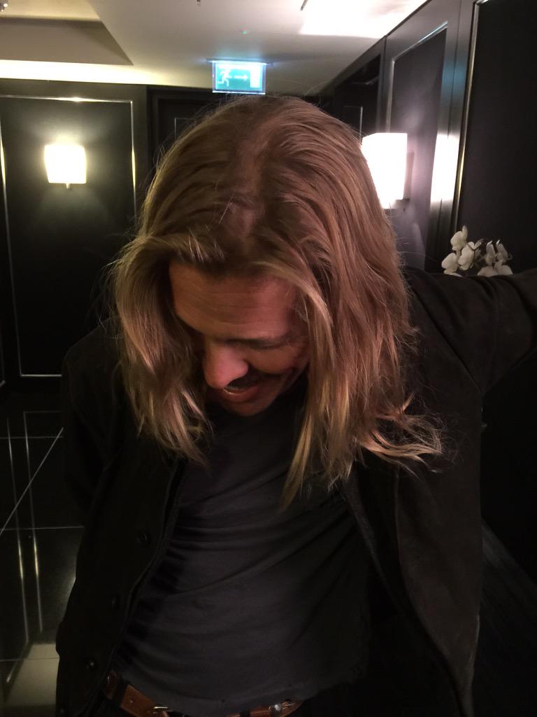 Taylor Hawkins Hair tweet media