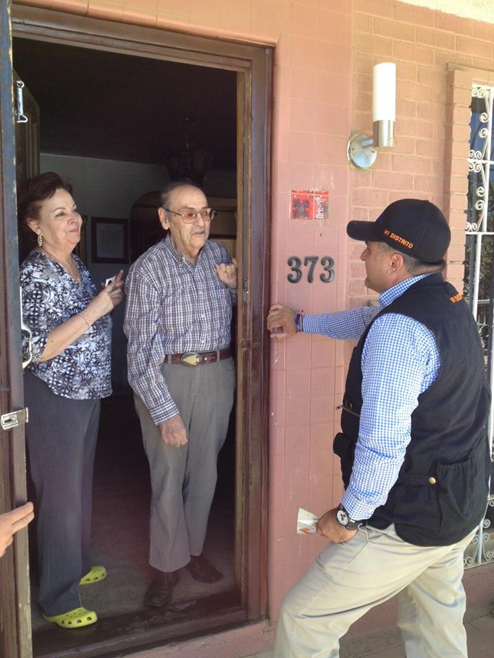 JavierDagnino's tweet photo. Atenci'on especializada las 24 horas para todas las familias del #Distrito06
 #ConElMaster #SiSeHace #Distrito06 http://t.co/e0Wg5EVja7