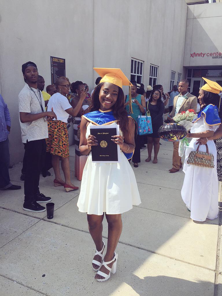 lonnielenae_'s tweet photo. officially a wise high school graduate 🎓 #wise2k15 http://t.co/LiAtl5wUKT