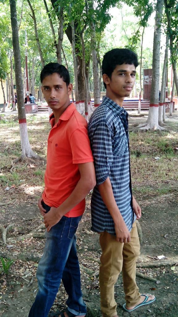 sanjoy404's tweet image. #me &amp;amp; my frnd #kawsar