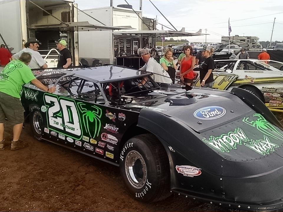 RichardAllenMSR's tweet photo. Jimmy Owens ready to go @Tazspeedway. @RowlandRacing @WidowWax http://t.co/O2YdWOKd9q