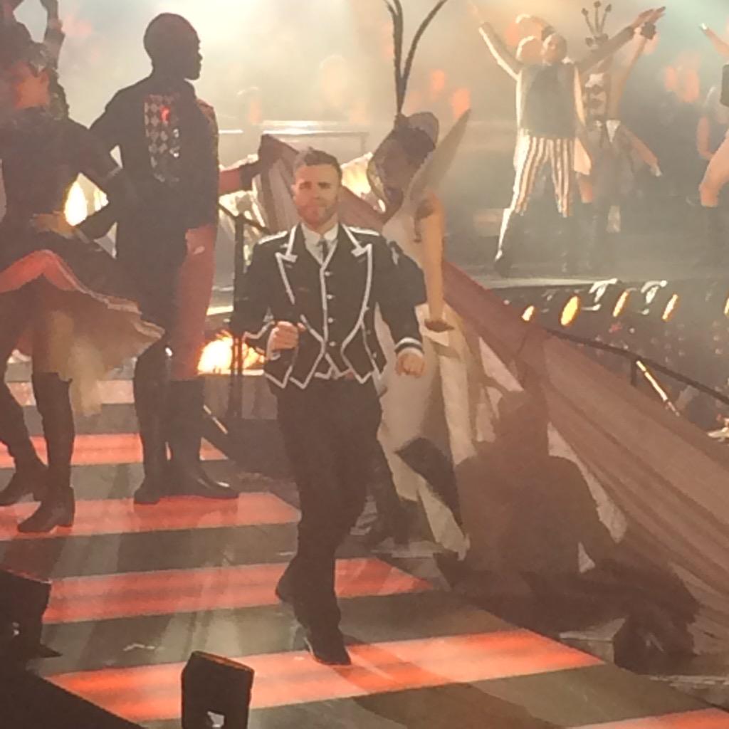 suzanne373's tweet photo. @GaryBarlow brilliant! X http://t.co/sAtI0sSm5g