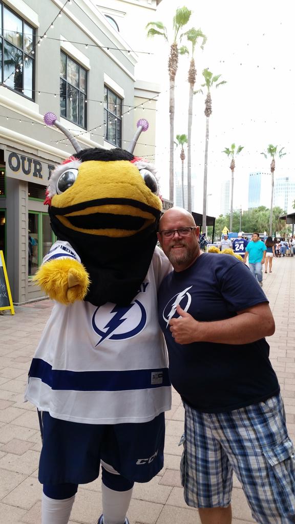 Bootstrapfood's tweet image. Comparing  beards with @ThunderBugTBL #GoBolts