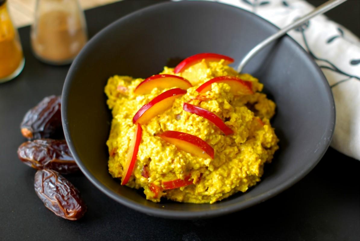 Turmeric Plum Porridge onegr.pl/1coBy5t by <a href="/Pl_PlantBased/">Ida Hemmingsson-Holl</a> #vegan #EatForThePlanet