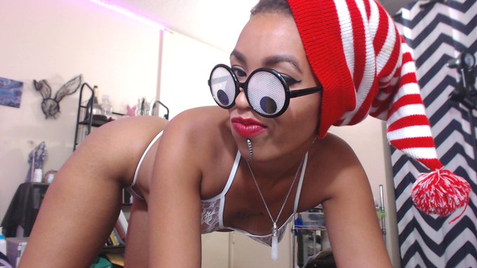 let's have a #WTFfriday http://t.co/y4Vxlz6CSn http://t.co/FKUq8NGUdD<a href="/tag/wtffriday"class="tags">#WTFfriday</a>