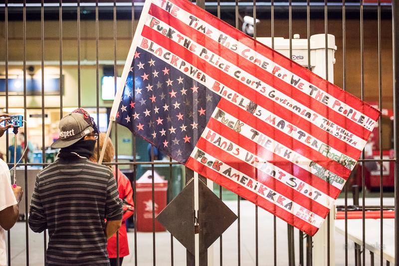 AaronWBanks's tweet photo. Tonight's #shutdownbaseball action.
#ABanks #shutdowncards #conciousfriday #endpolicebrutality #BlackLivesMatter #STL http://t.co/1fGMmIo4LW