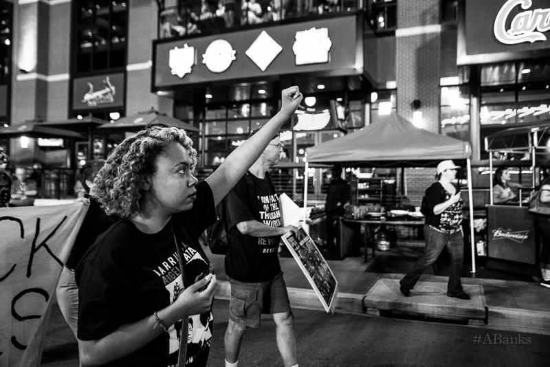 AaronWBanks's tweet photo. Tonight's #shutdownbaseball action.
#GoCards #ABanks #conciousfriday #endpolicebrutality #BlackLivesMatter http://t.co/50hZOhyvhg