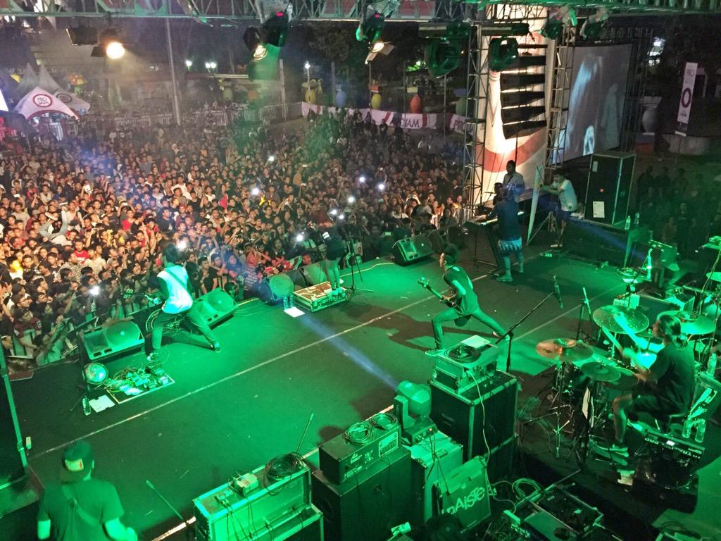 KilmsOfficial's tweet image. Roar Tour Semarang was Great!!! Thank you so much @streetteam_INA See you at Jogjakarta tonight