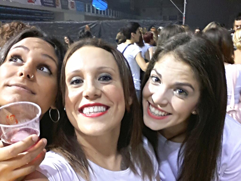 Isaa_Ru's tweet photo. Quien dijo que los sueños no se cumplen.. (8) #TourTerralAlmeria @pabloalboran @analen_lf @ritirubio #Momentosúnicos http://t.co/78Lj3ue83q