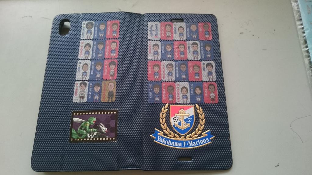 Yfm4 Cmr10 Sat スマホケースをf マリノス仕様にした 3歳の息子 しゅ す 君 が興味津々 1 10 11 17 18 22の選手が彼のお気に入りらしい 仮面ライダーwはお気になさらずに D Yfmマスキングコンテスト Http T Co Zawpi3jott