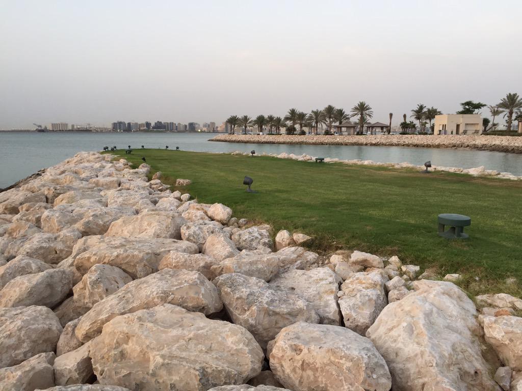 nasseralqtami's tweet photo. لاتسمح للأفكار السلبية أن تنمو في حديقة عقلك .. حاربها ! أطردها ! قاومها ! http://t.co/IDqCxdHkLx