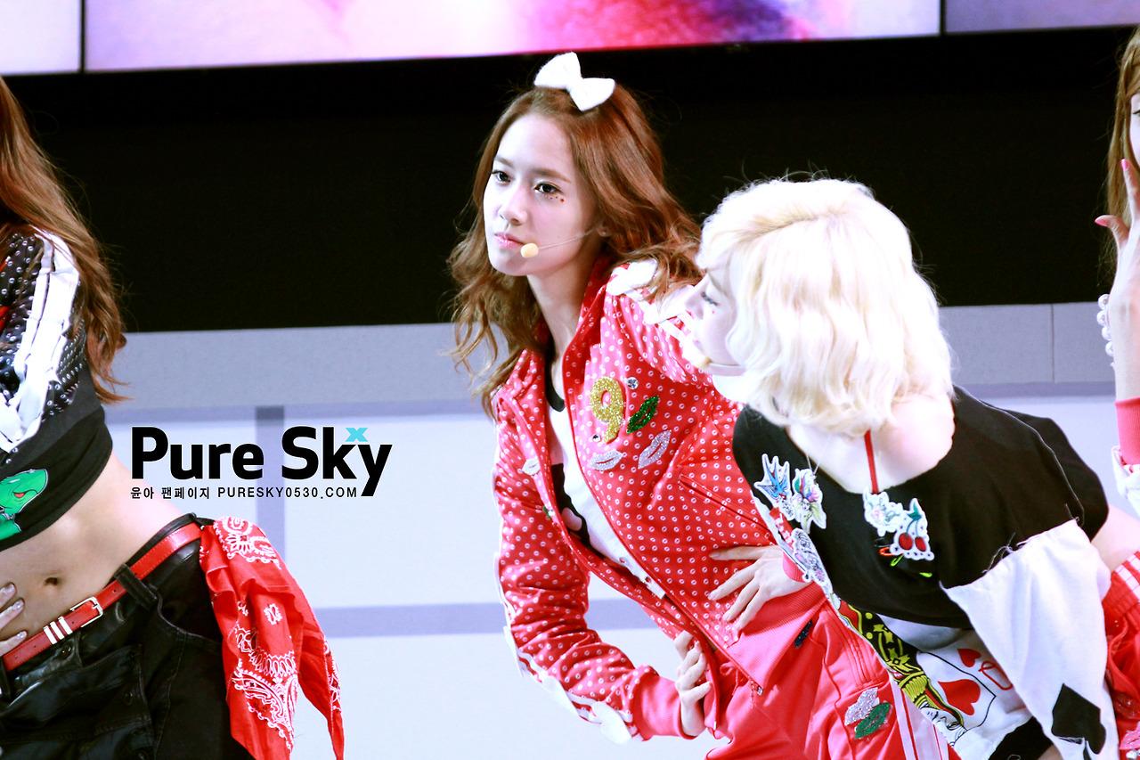 HAPPY BIRTHDAY IM YOONA  :* 